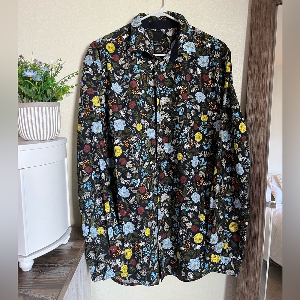 H&M Men’s Floral Slim Fit Button Down Shirt